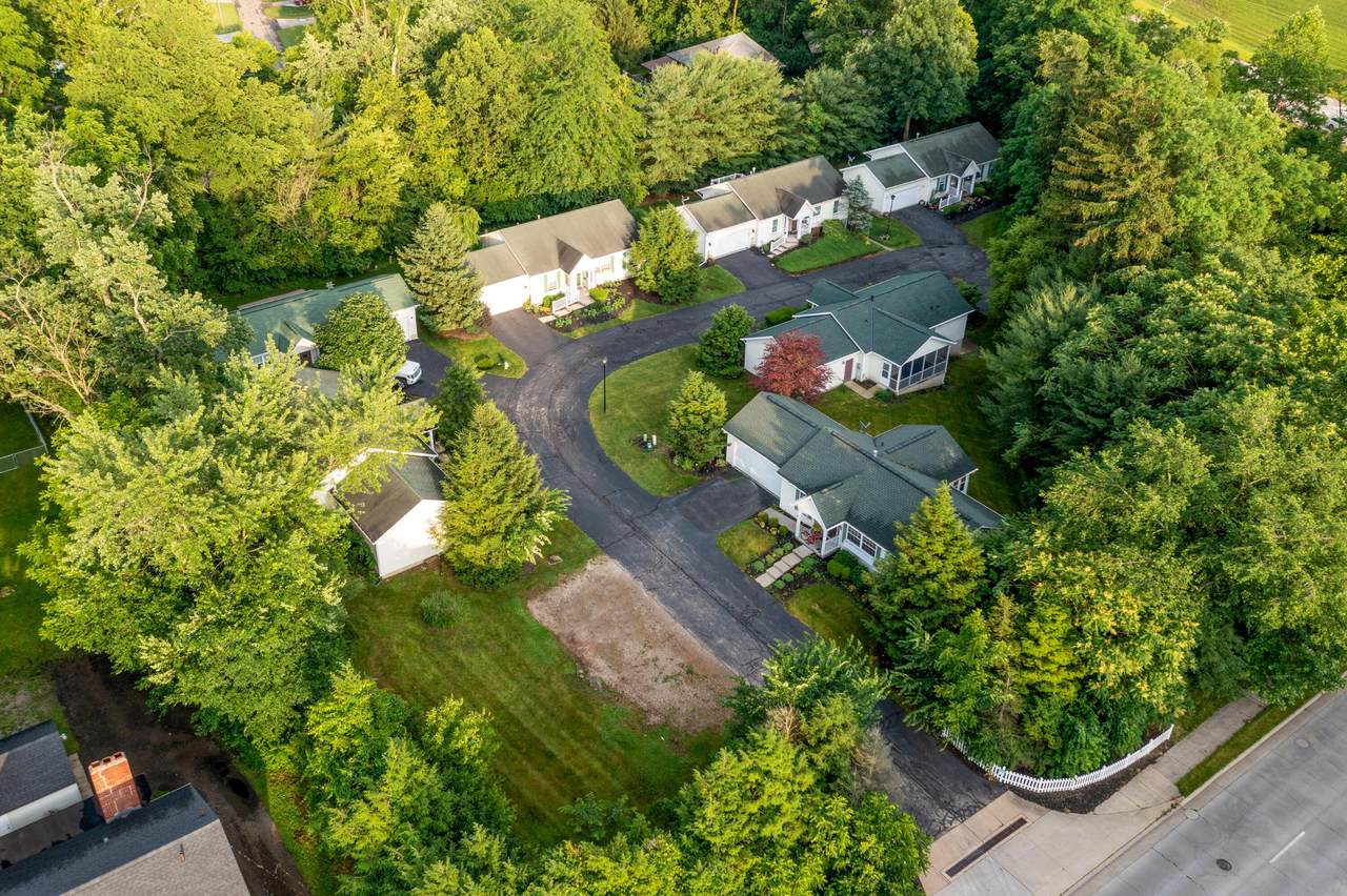 586 Blakeley Place - Photo 1