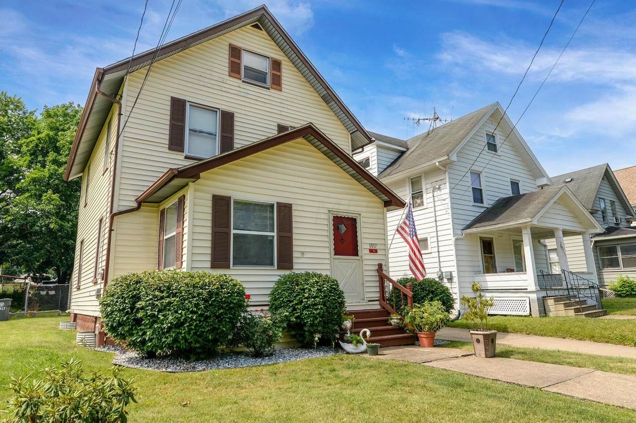 1917 Pointview Avenue - Photo 1