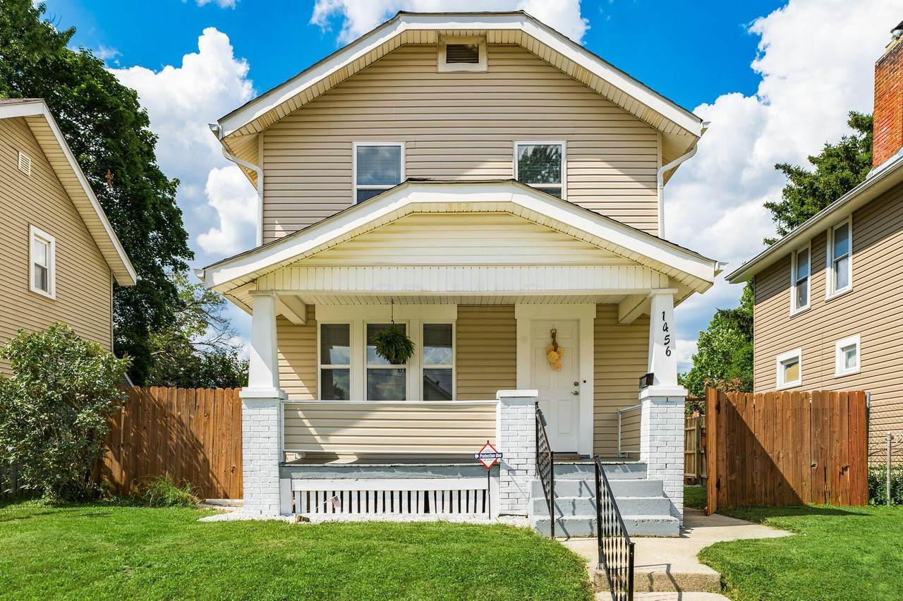 1456 Loretta Avenue - Photo 1