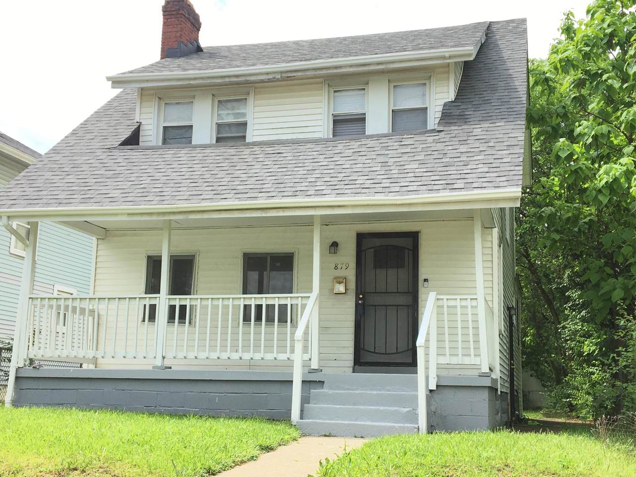 879 Camden Avenue - Photo 1