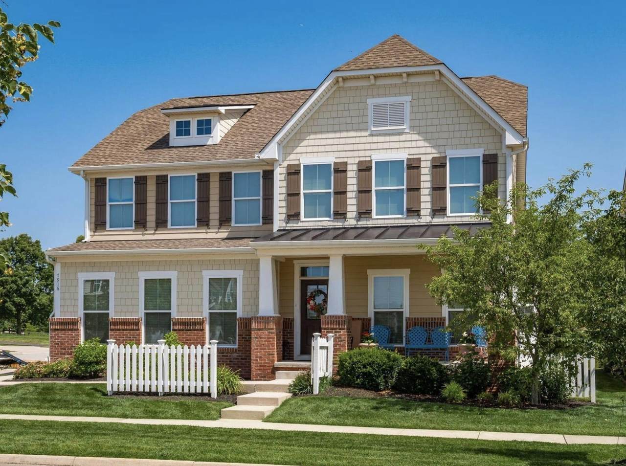 7916 Avaleen Circle - Photo 1
