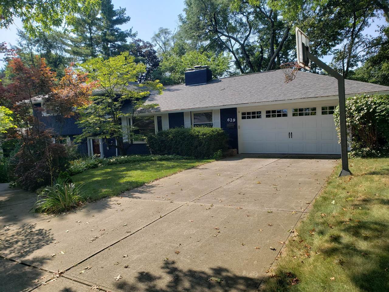 629 Garrett Drive - Photo 1
