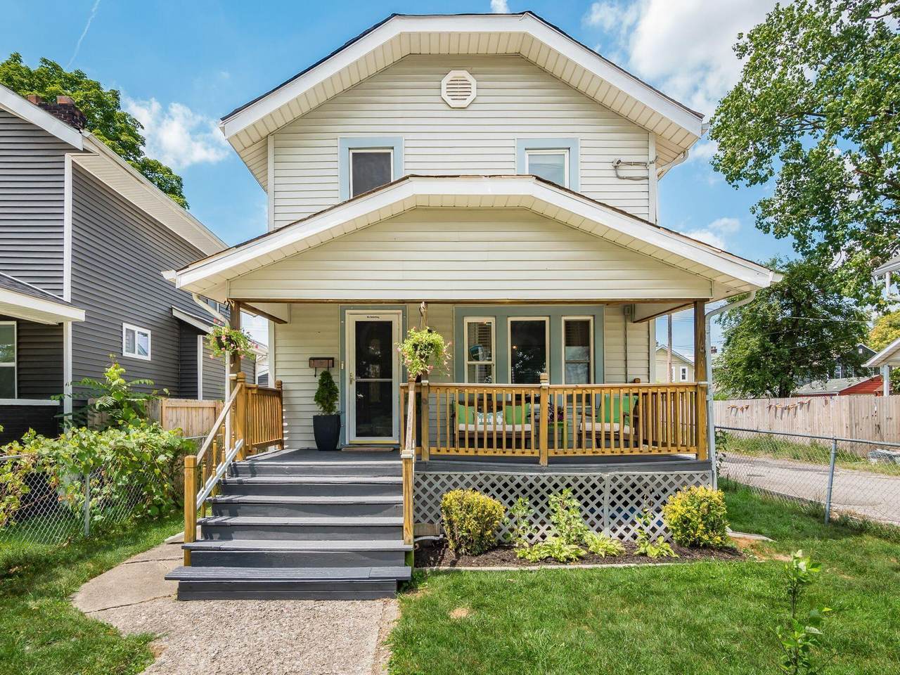 491 Fairfield Avenue - Photo 1