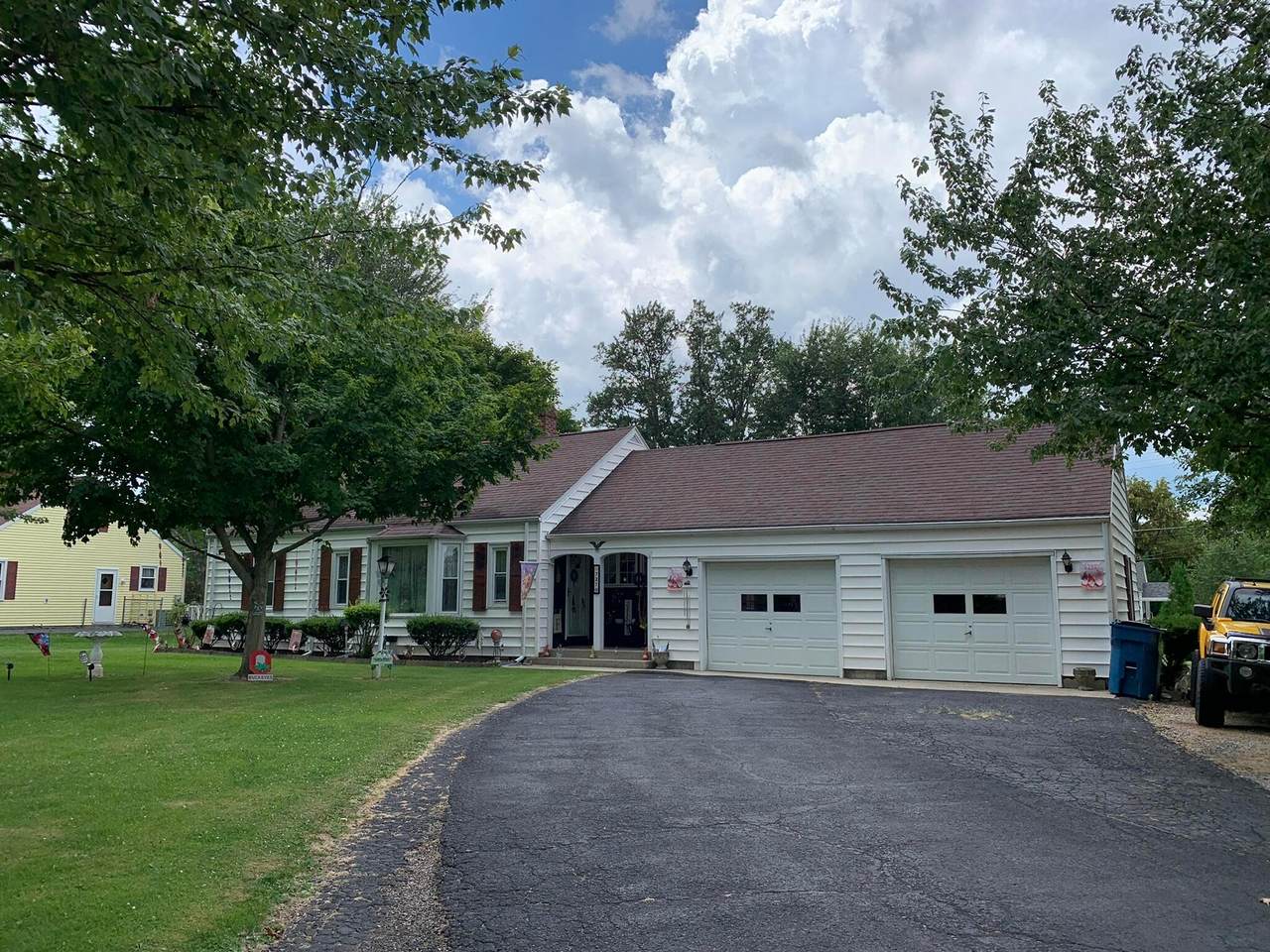 727 Gilmore Street - Photo 1