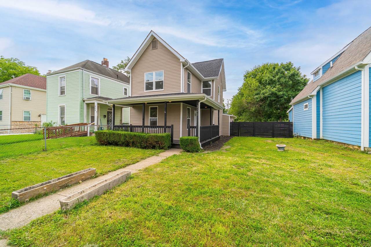 203 Clarendon Avenue - Photo 1