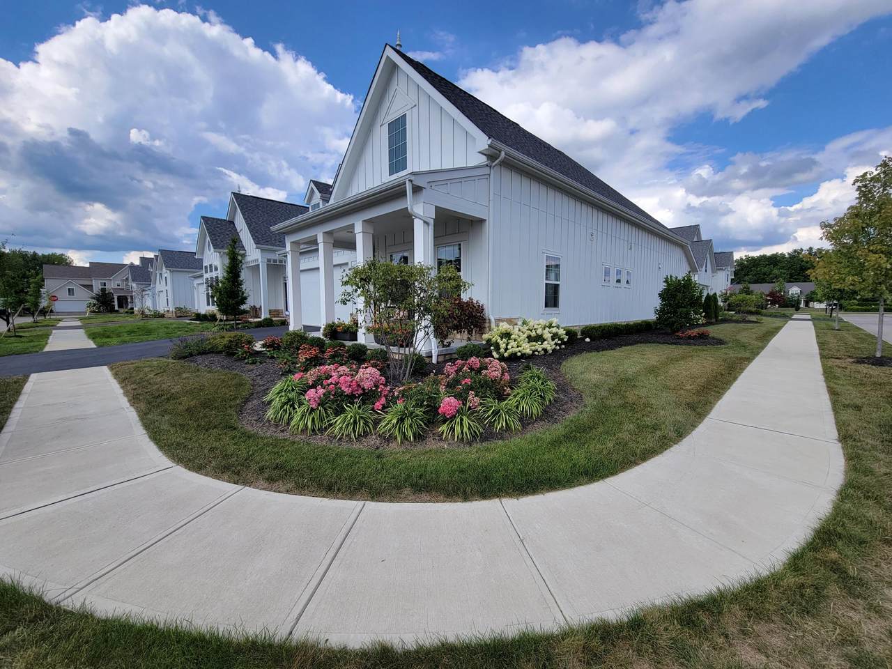 7064 Inchcape Lane - Photo 1