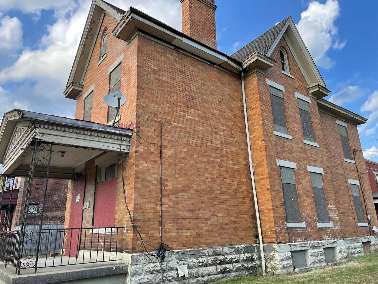 1284 Parsons Avenue - Photo 1