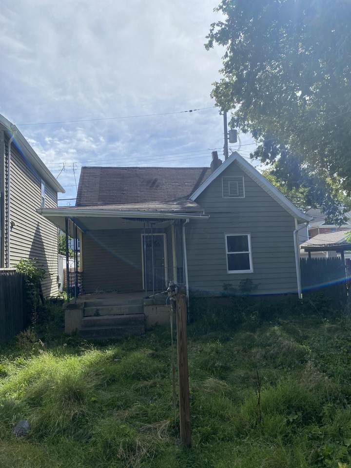 48 Hawkes Avenue - Photo 1