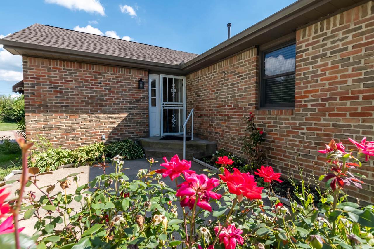 215 Wesley Drive - Photo 1