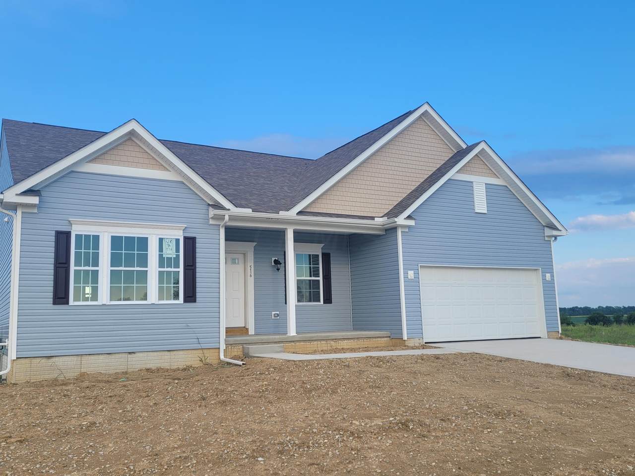 516 Walker Pointe Drive - Photo 1