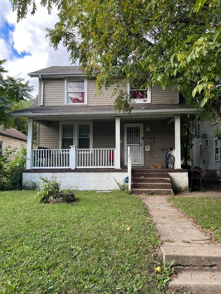 958 17th Avenue - Photo 1