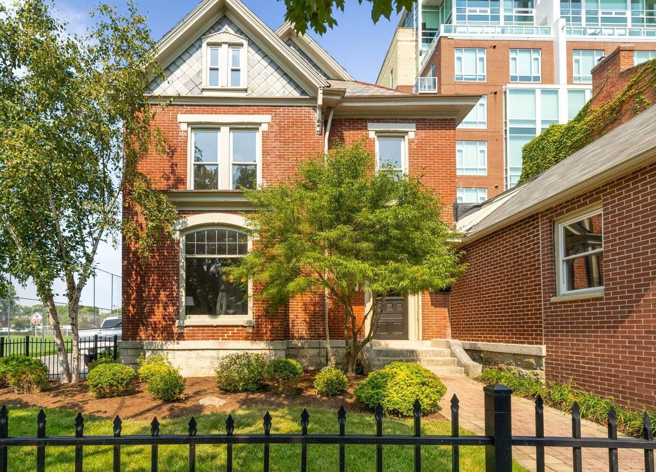 36 4th Avenue - Photo 1