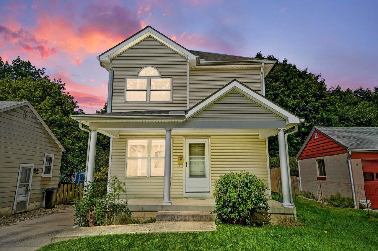 240 Rosslyn Avenue - Photo 1