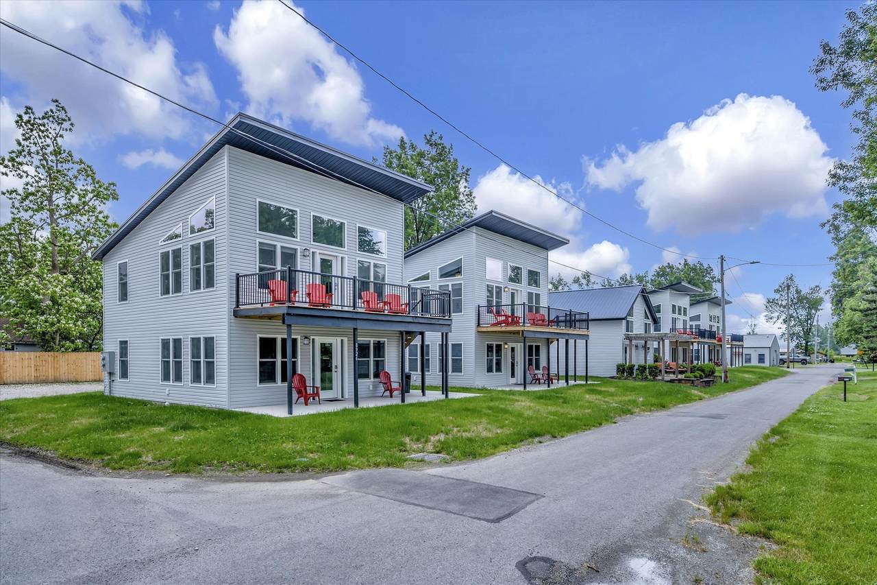 8926 Franklin Avenue - Photo 1
