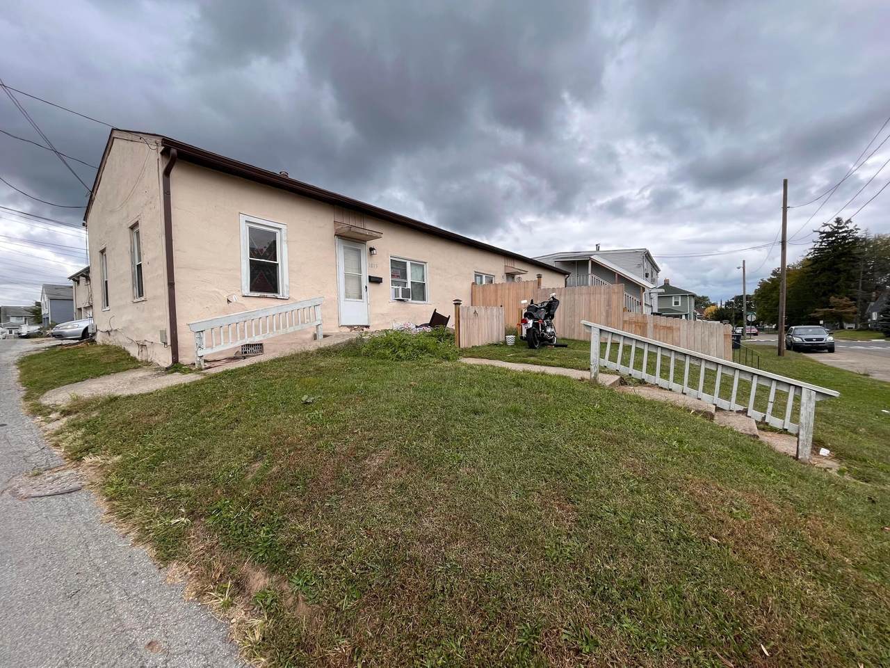 1011 8th Avenue - Photo 1