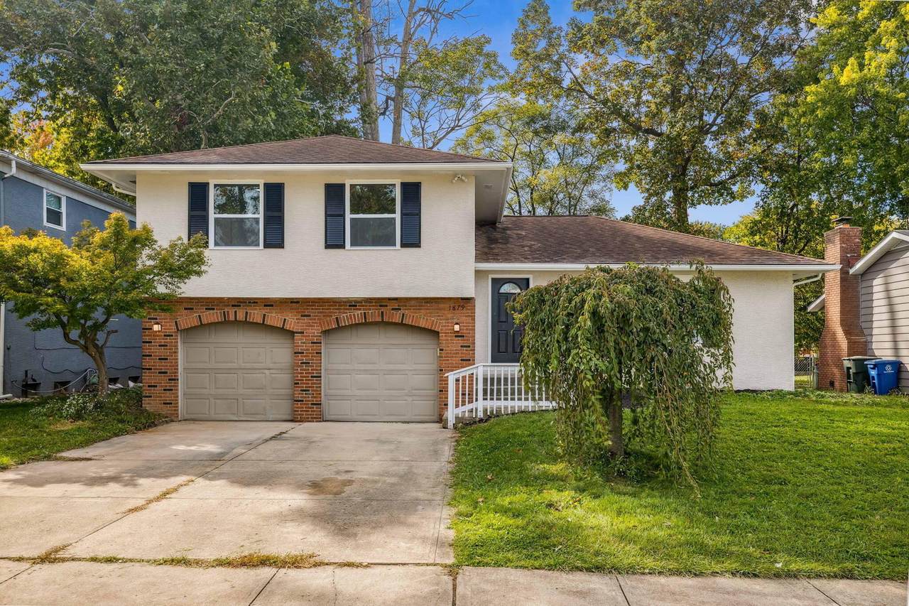 1879 Northcliff Drive - Photo 1