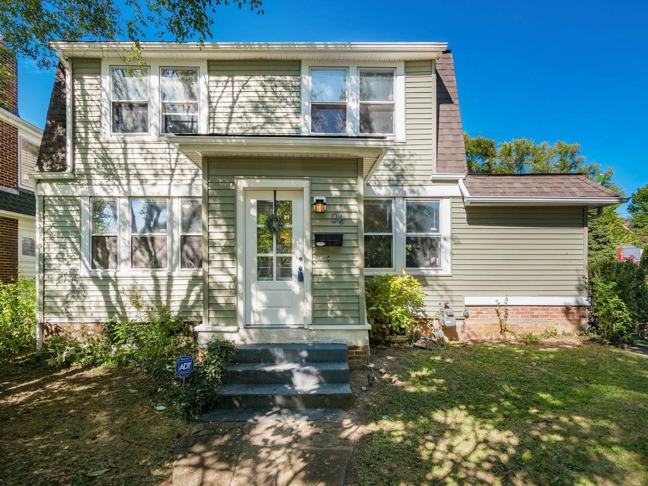 94 Como Avenue - Photo 1