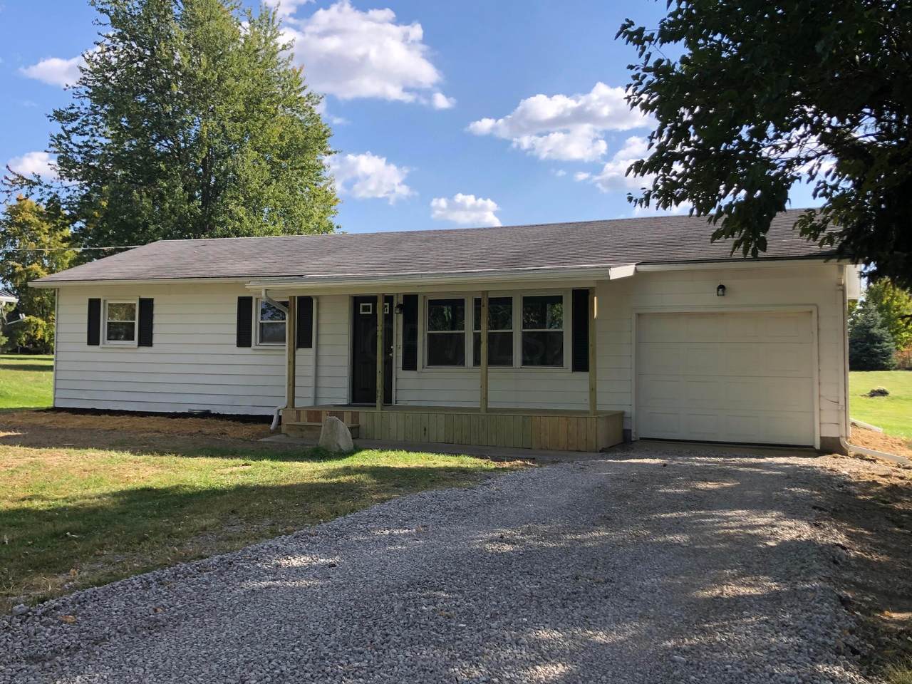 4032 Township Road 51 - Photo 1