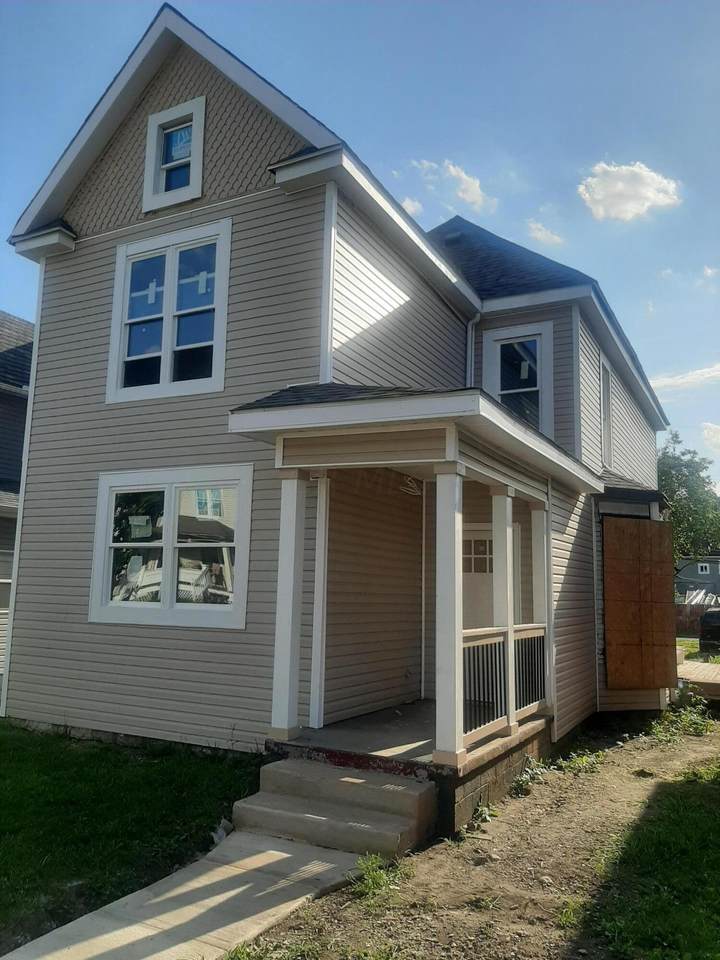 249 Hawkes Avenue - Photo 1