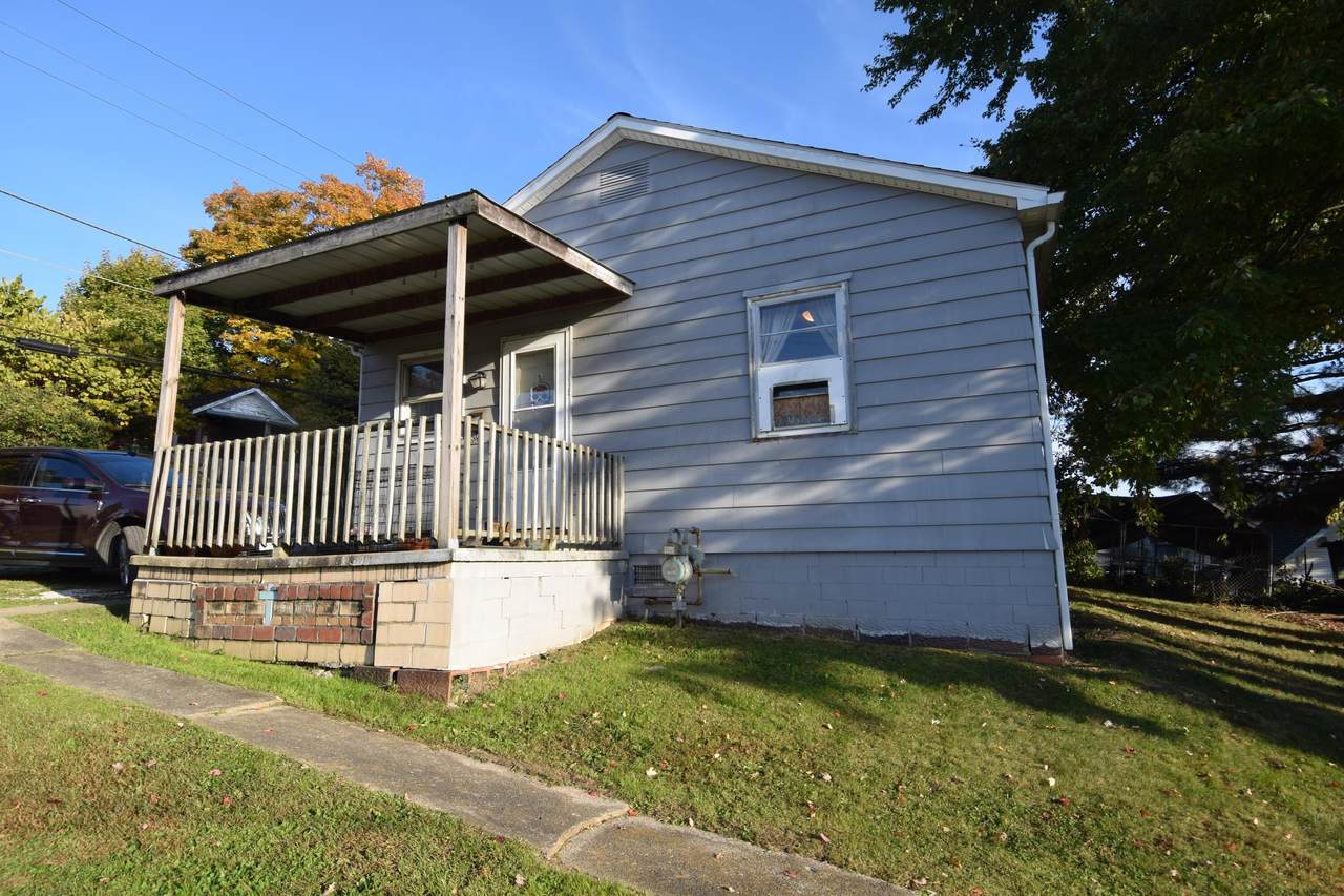 211 Spring Street - Photo 1