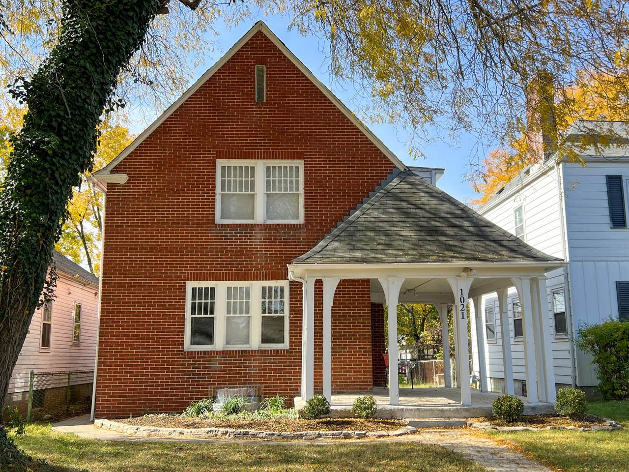 1021 Bulen Avenue - Photo 1
