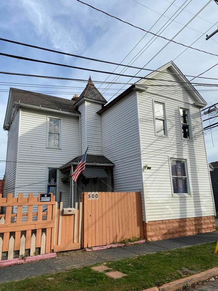 500 Deshler Avenue - Photo 1