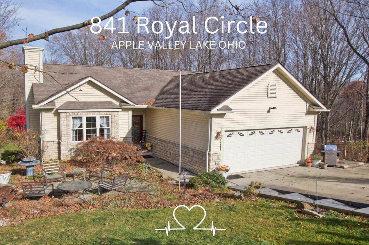 841 Royal Circle - Photo 1