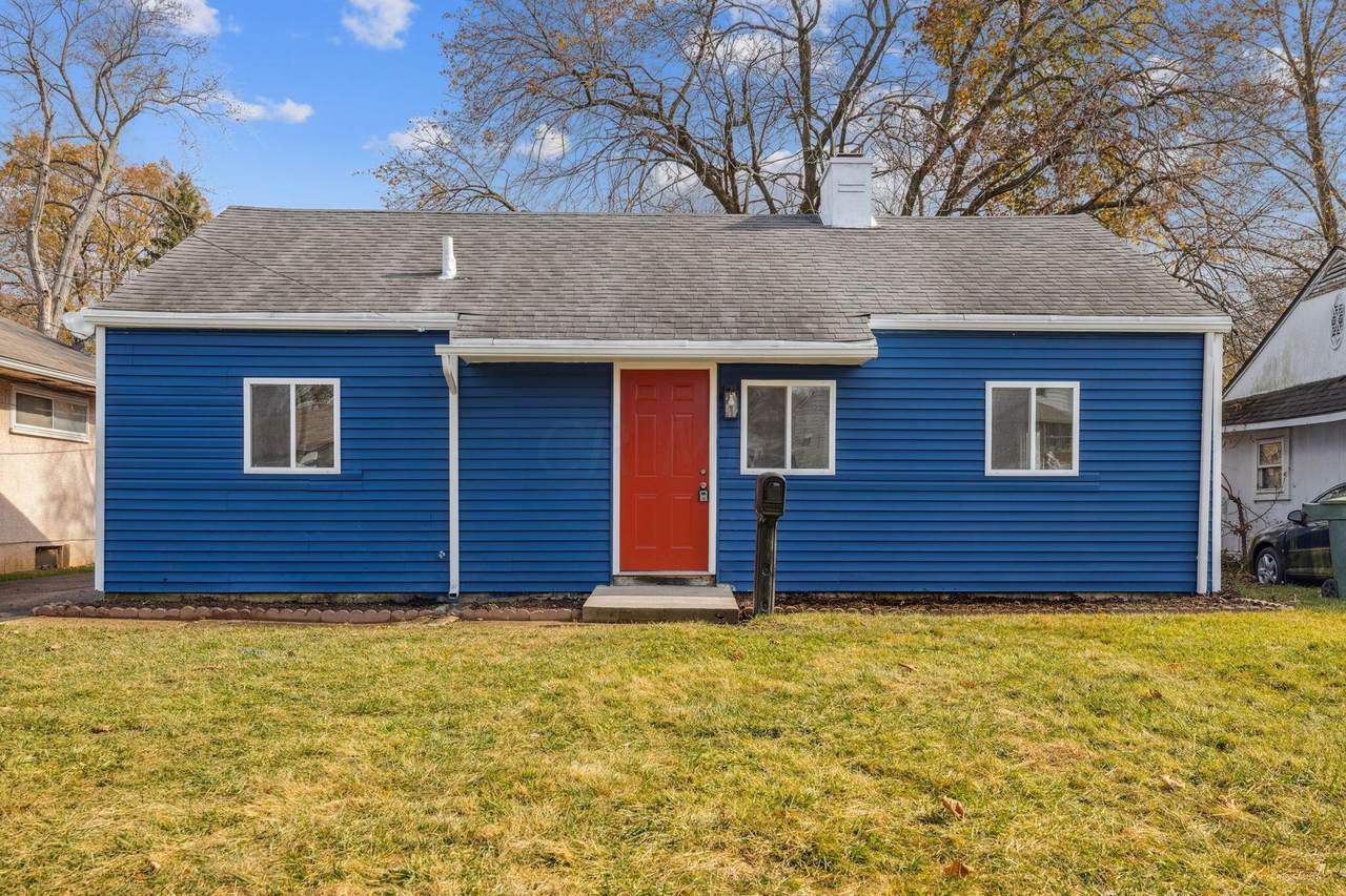 2876 Medina Avenue - Photo 1