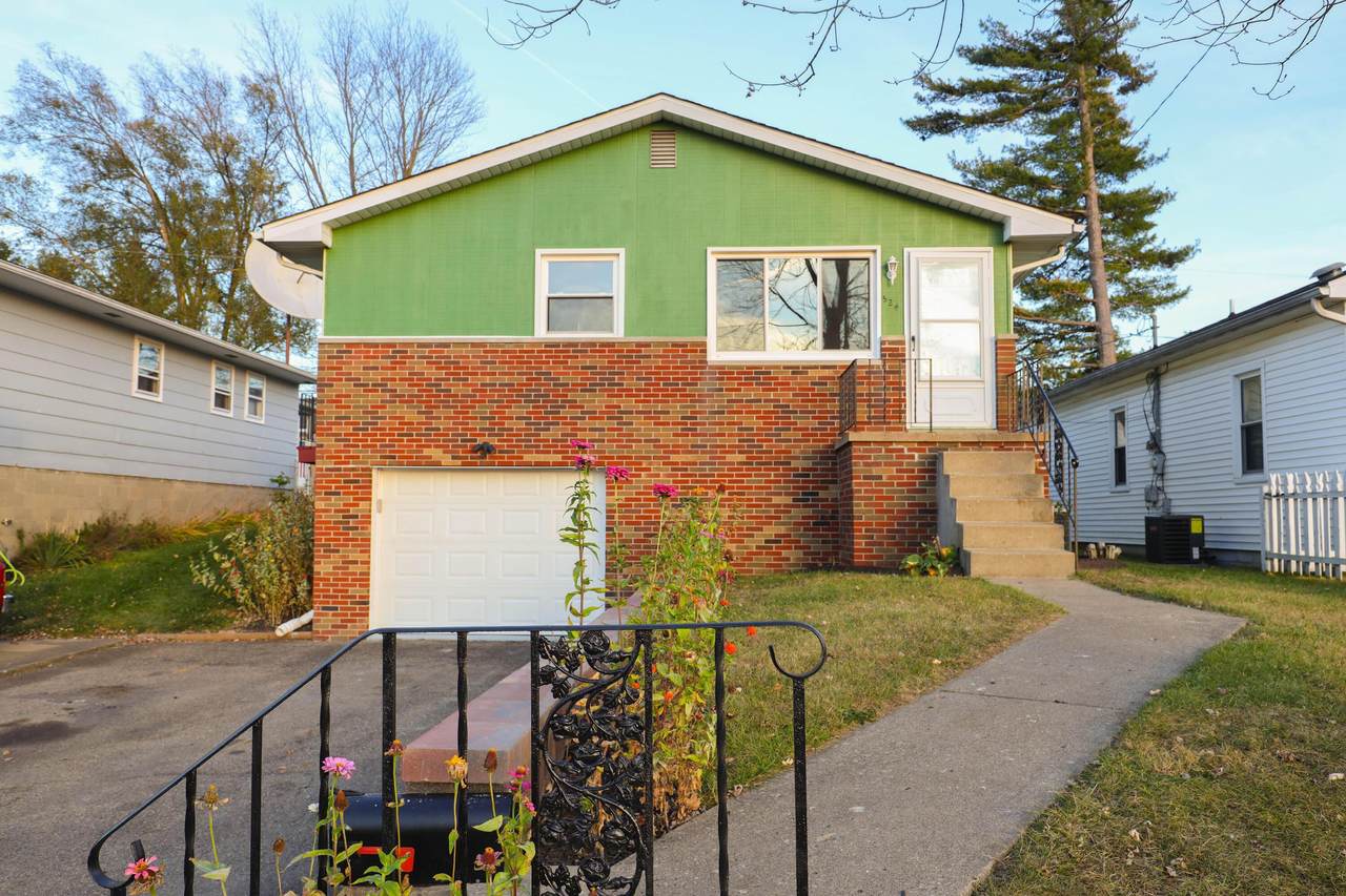 524 Westview Drive - Photo 1