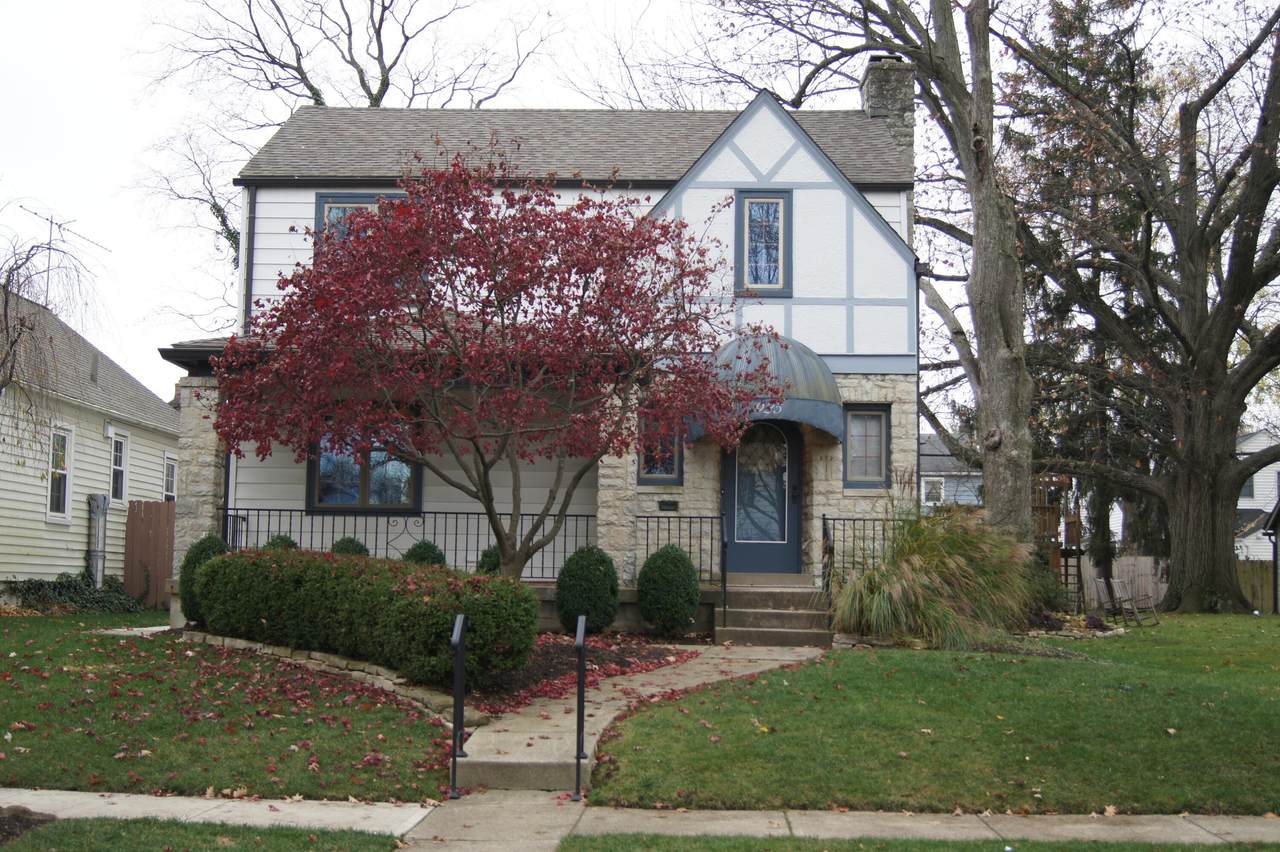 925 Chelsea Avenue - Photo 1