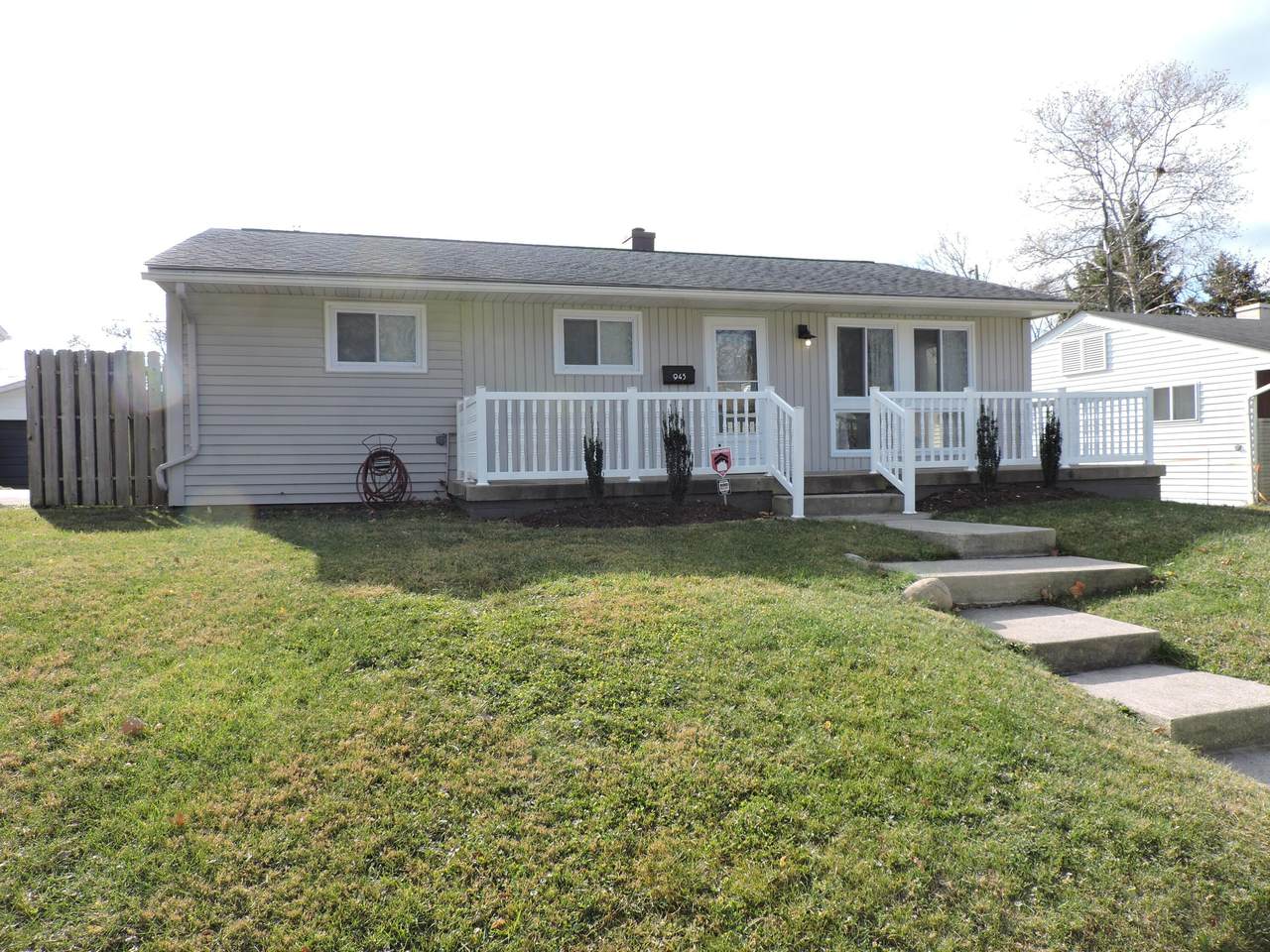 945 Joos Avenue - Photo 1