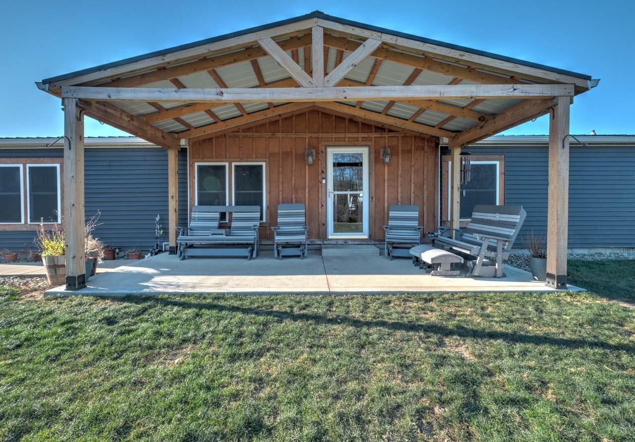 8690 Township Road 34 - Photo 1