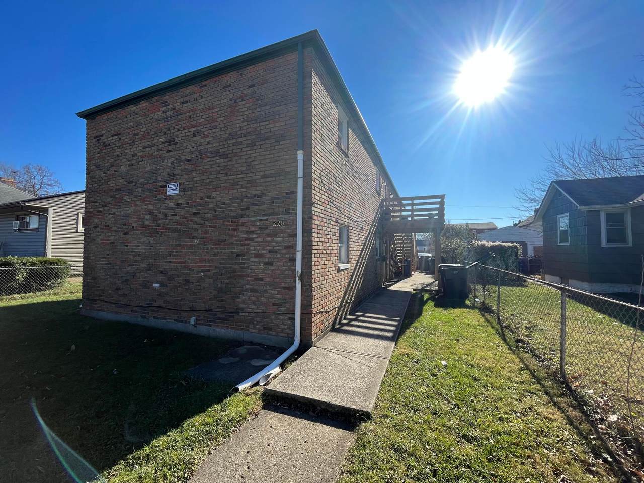2261 Springmont Avenue - Photo 1