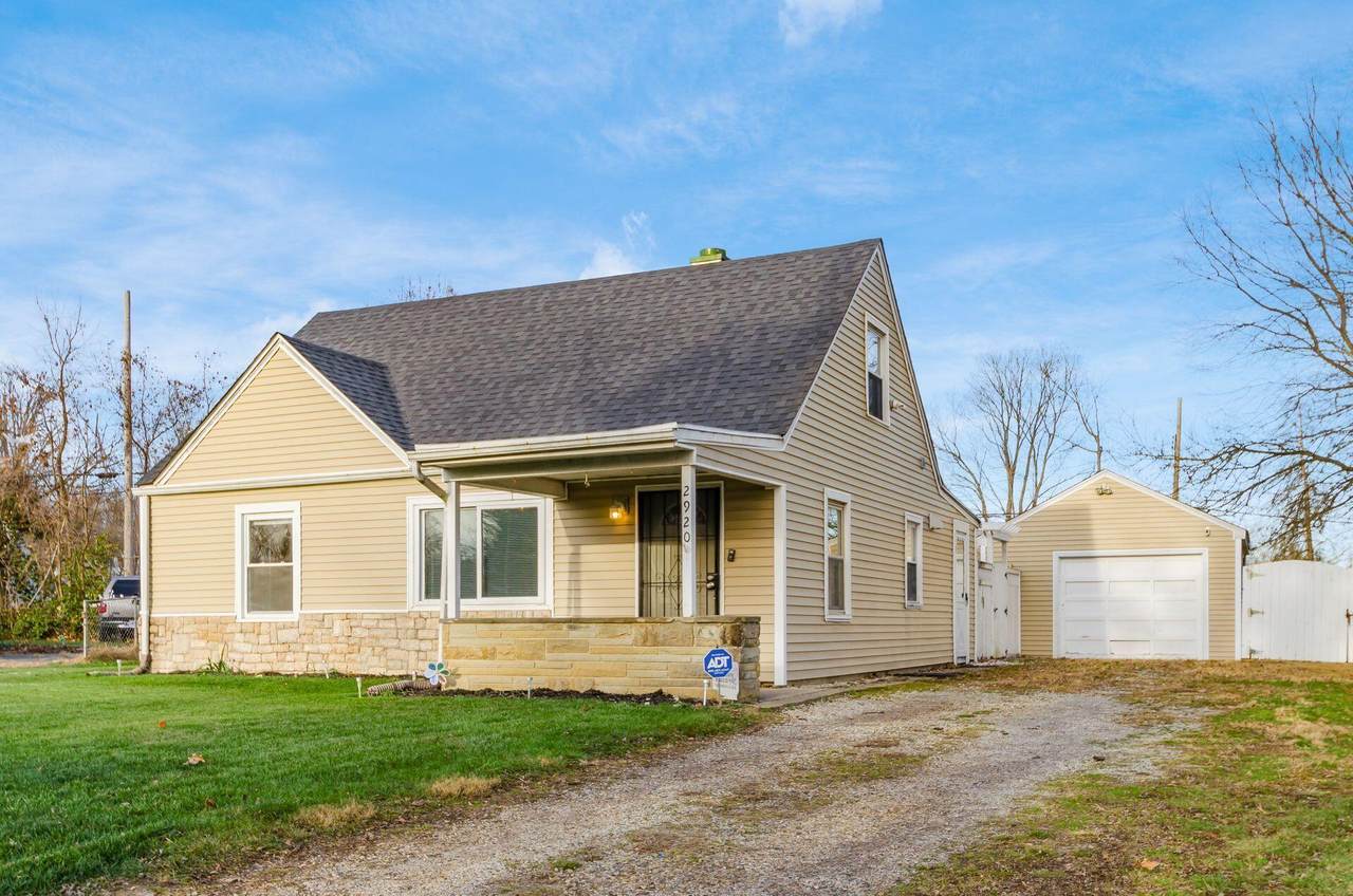 2920 Northglen Drive - Photo 1