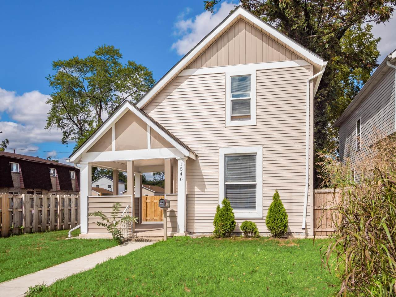 1540 Genessee Avenue - Photo 1