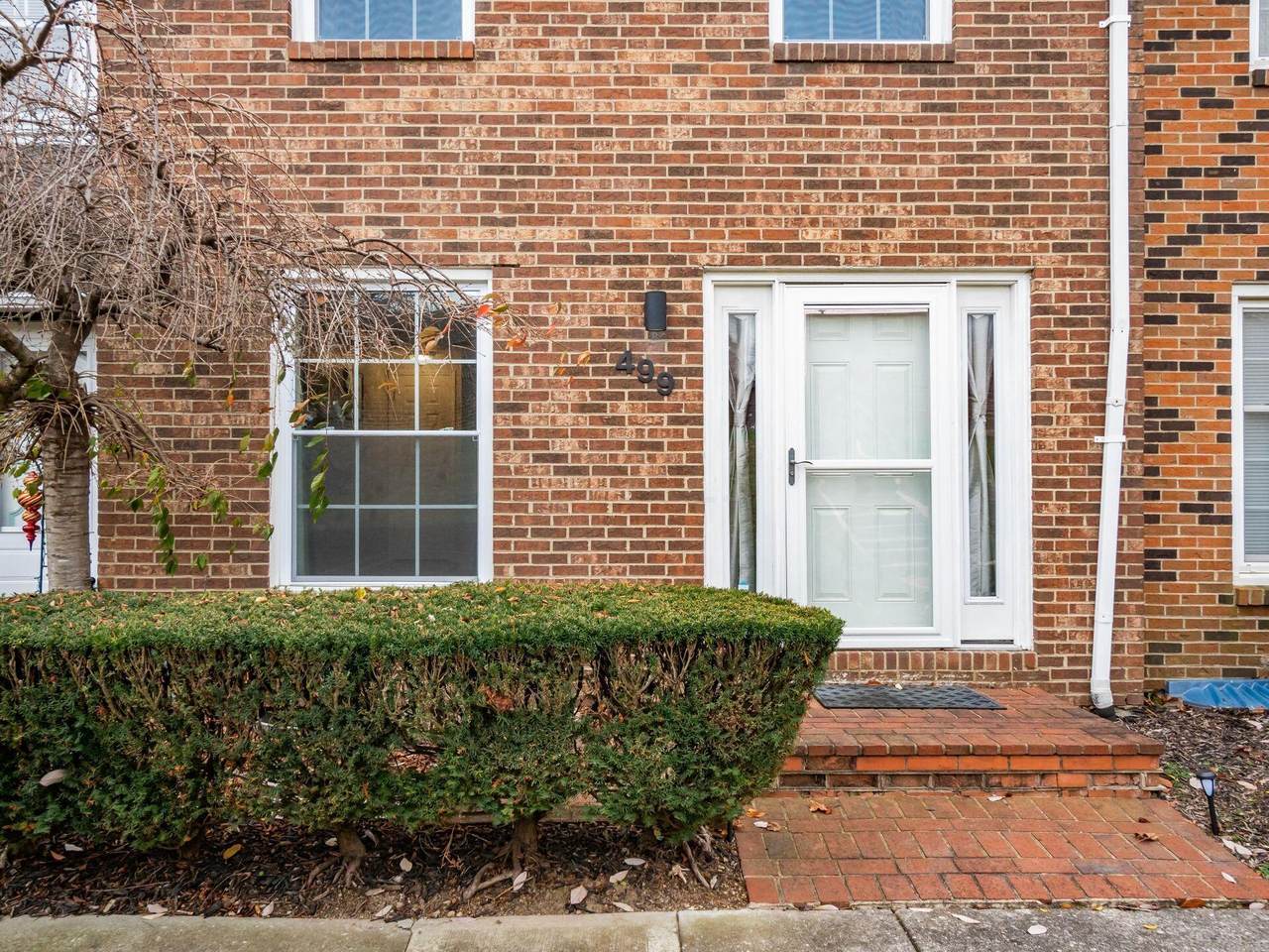 499 Clairbrook Avenue - Photo 1