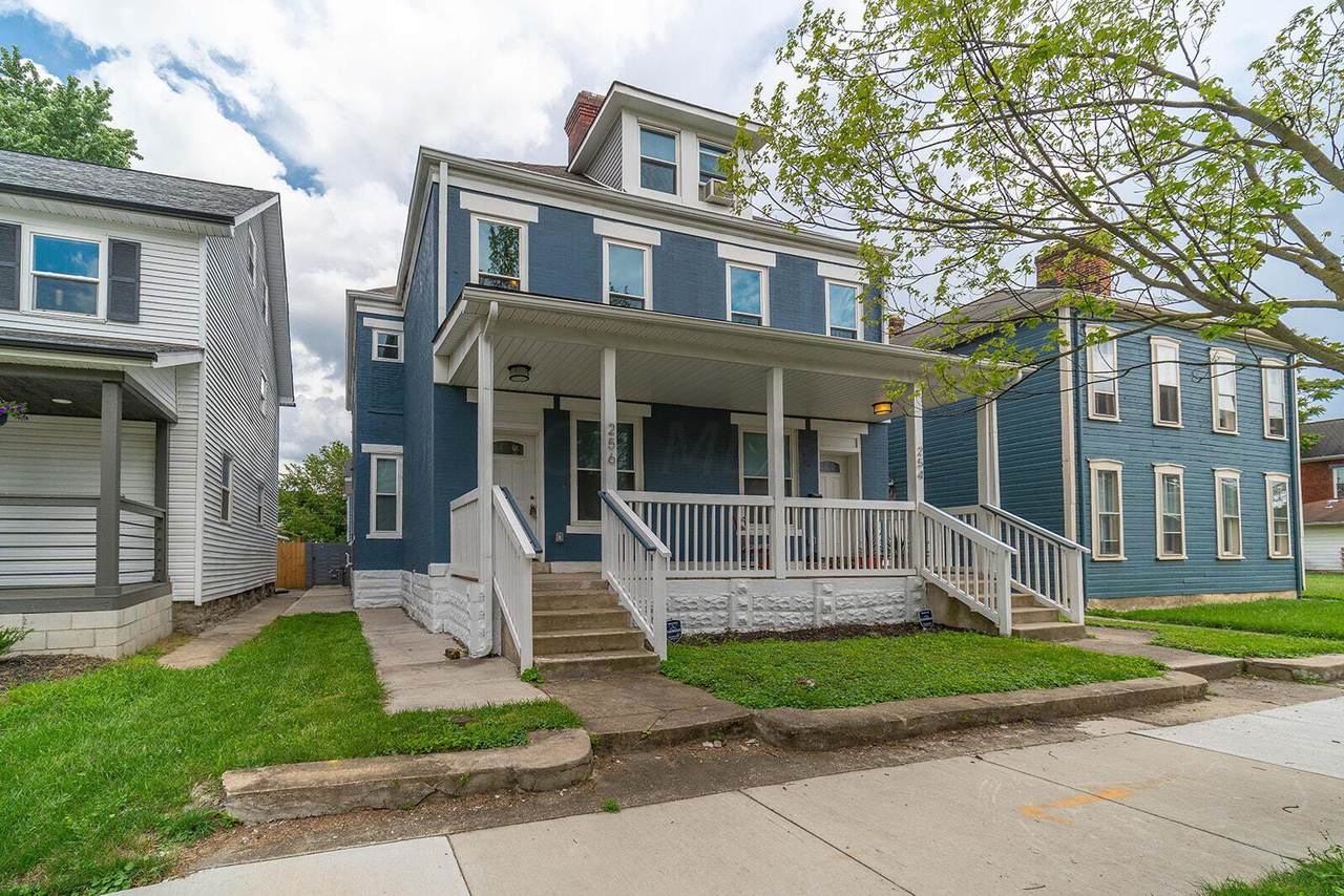 256 17th Street - Photo 1