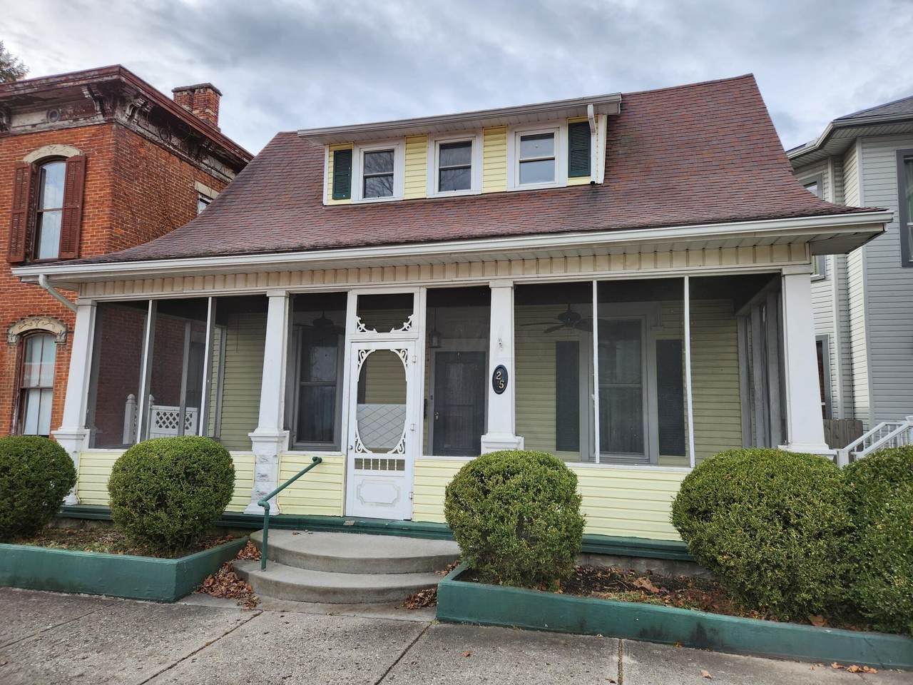 25 Main Street - Photo 1