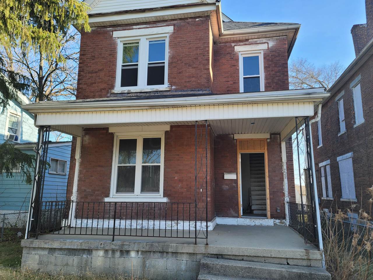 728 Miller Avenue - Photo 1