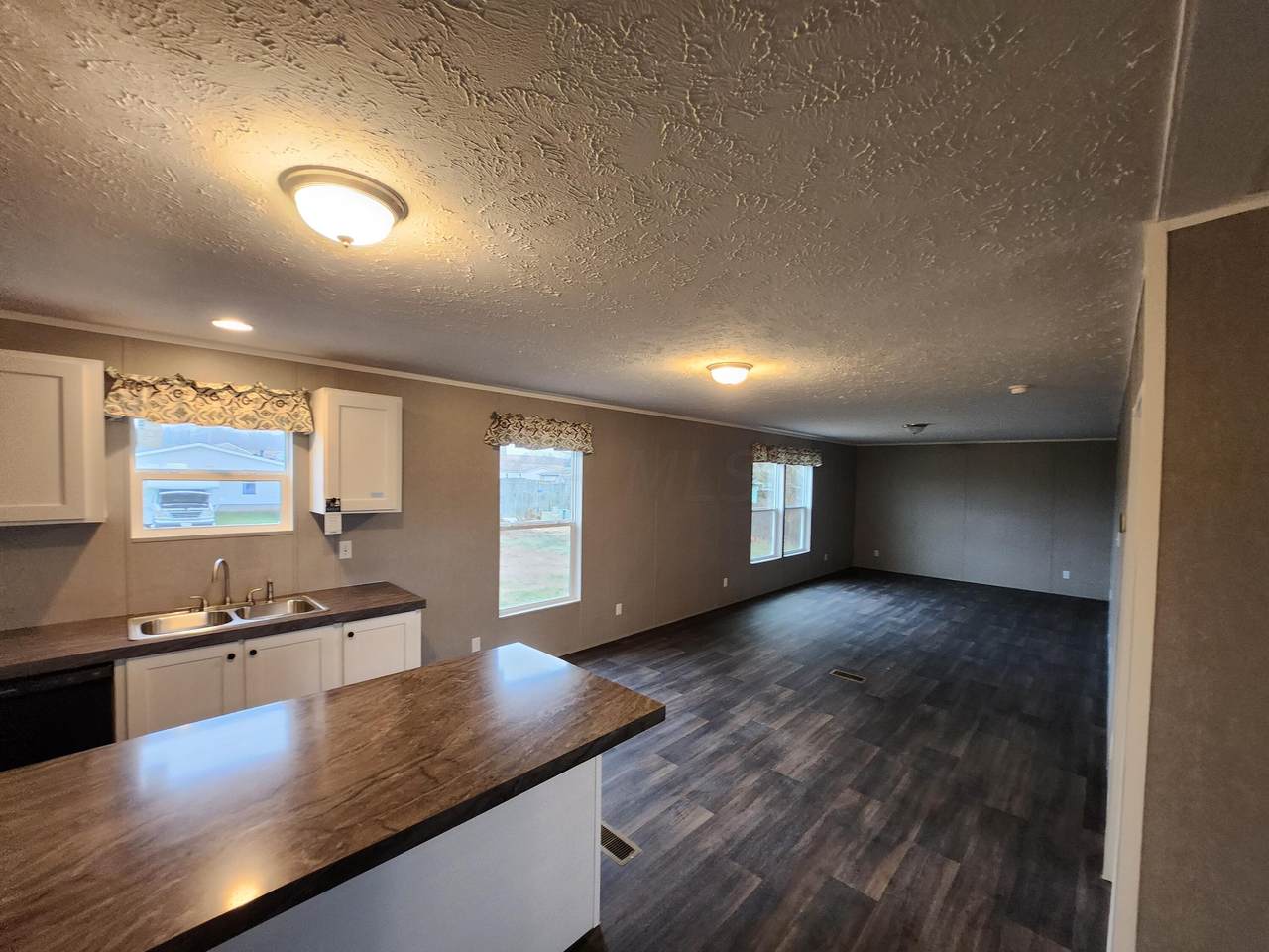 27 Flint Drive - Photo 1