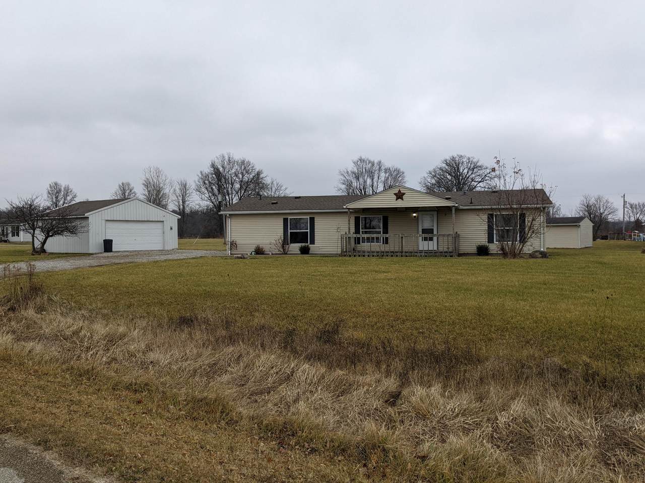 2601 Township Road 254 - Photo 1