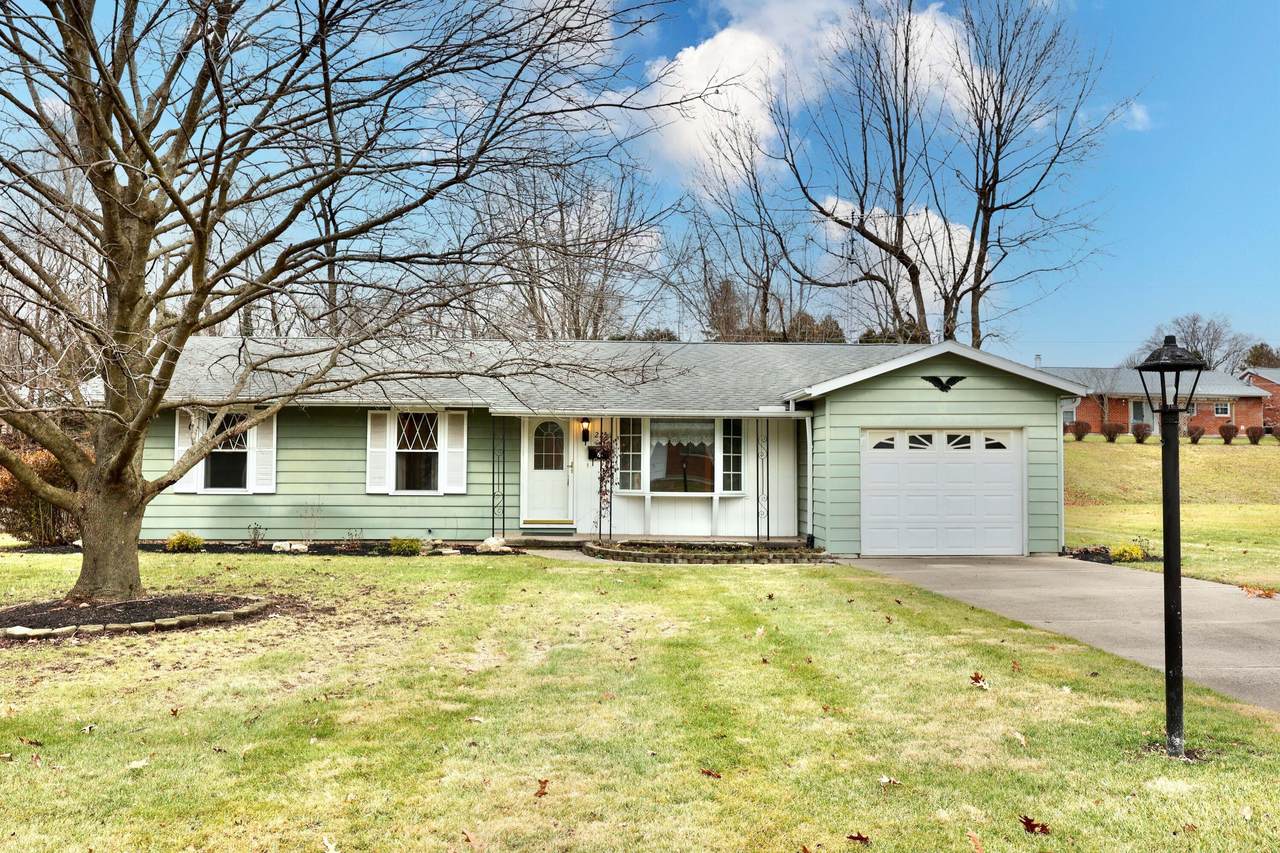 225 Meadowbrook Drive - Photo 1