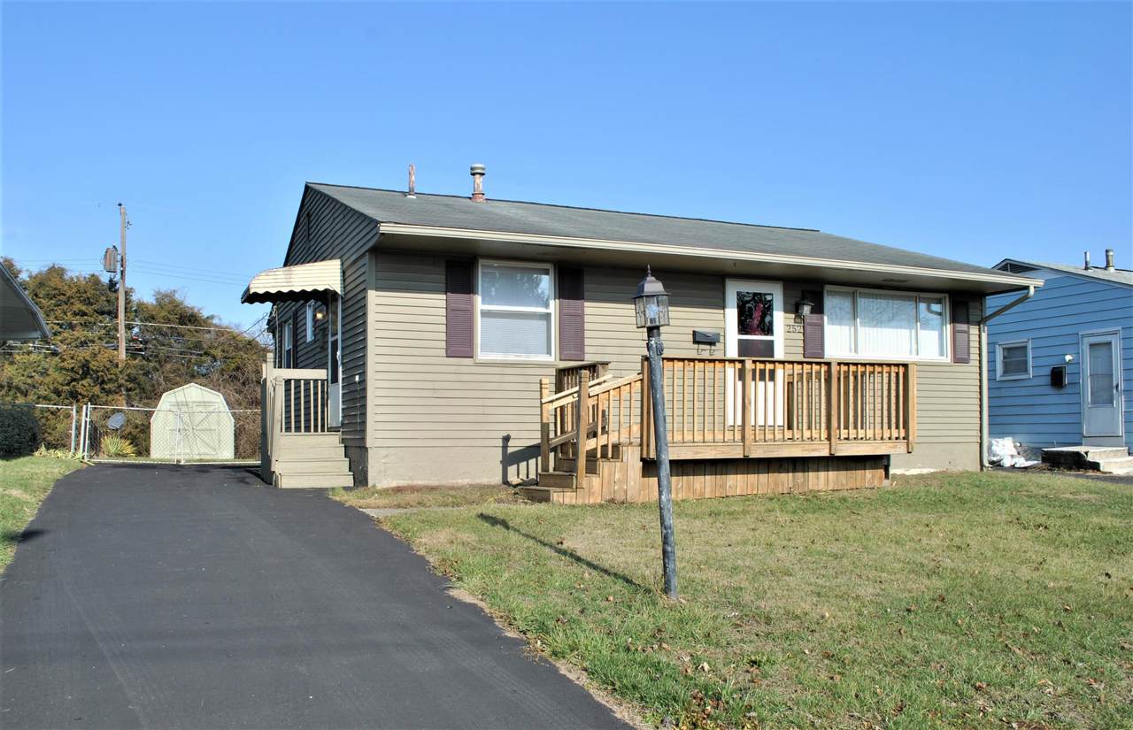 252 Alcott Road - Photo 1