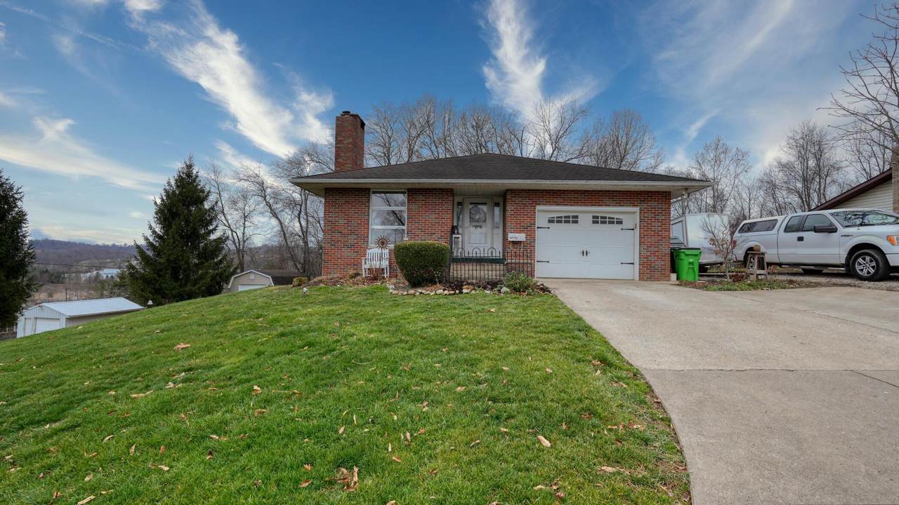 4 Garfield Avenue - Photo 1