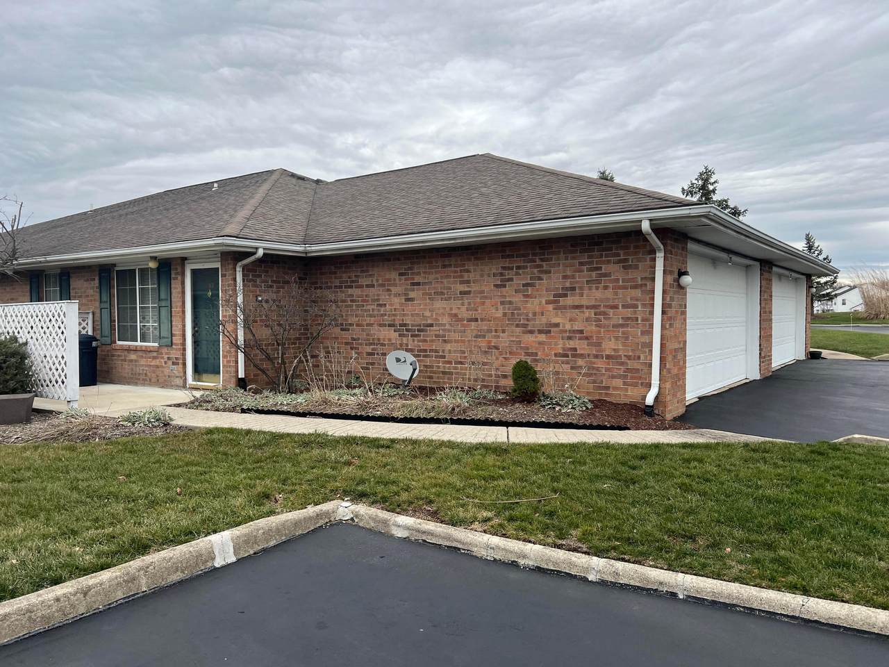 283 Residence Drive - Photo 1