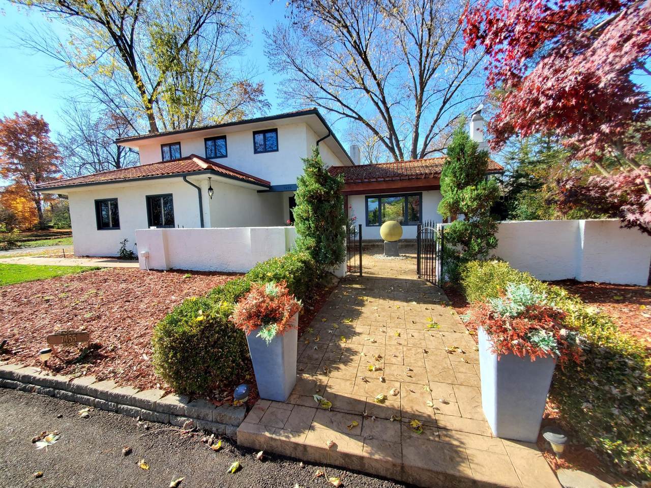 7455 Bellaire Avenue - Photo 1