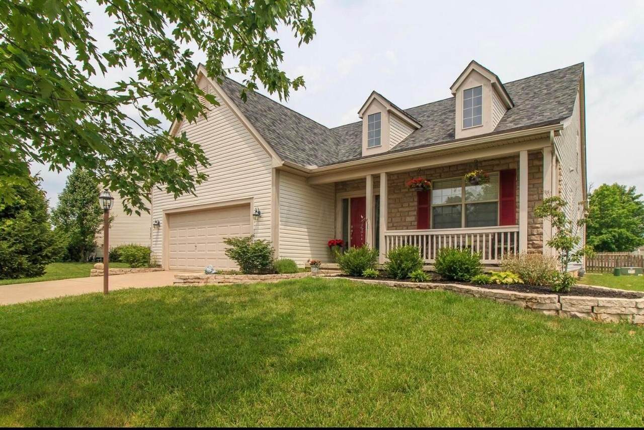 8816 Creekwood Drive - Photo 1