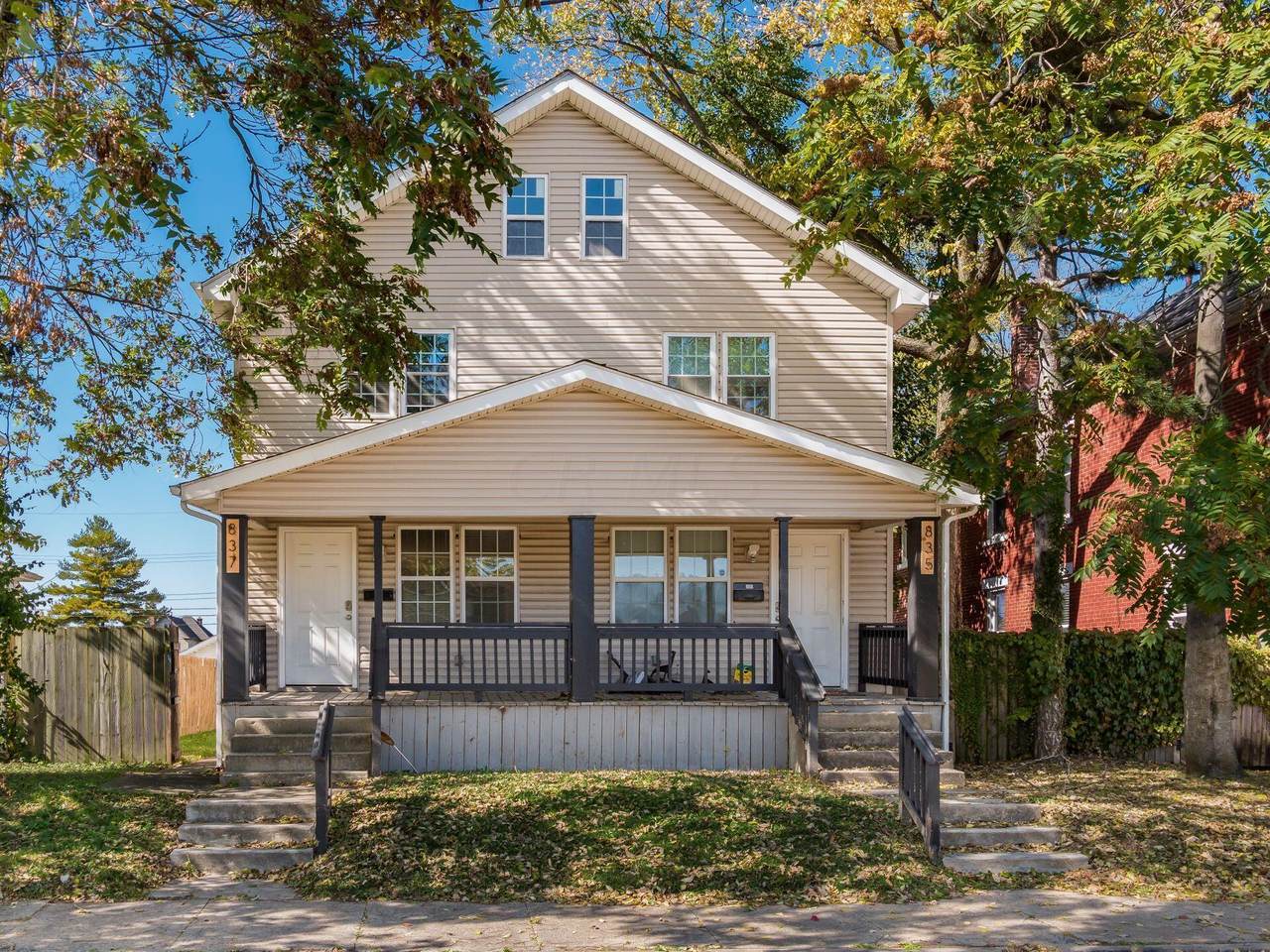 835-837 18th Street - Photo 1