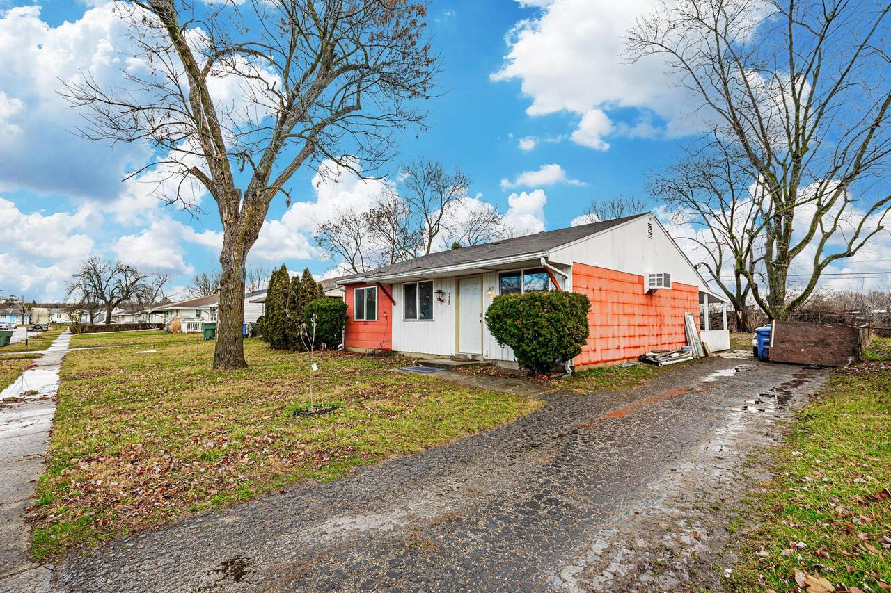 2620 Nona Road - Photo 1