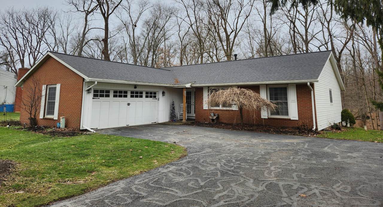 27 Meadowbrook Drive - Photo 1